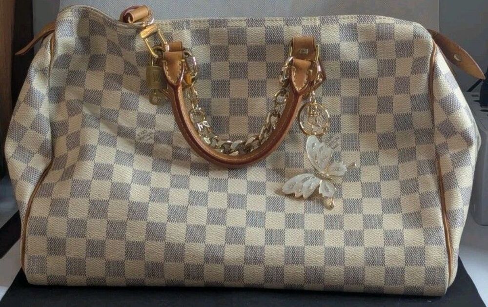 Off Park Crystal Butterfly Keychain or Bag Charm - Gold Tone, Bling - Picture 5 of 5